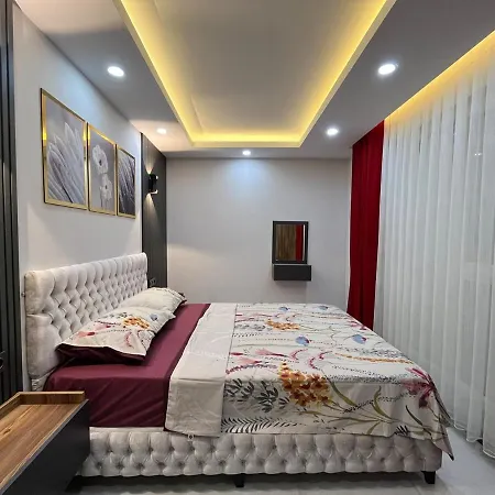 Apartmán 13 Luxury With Elevator In The Center Antalya