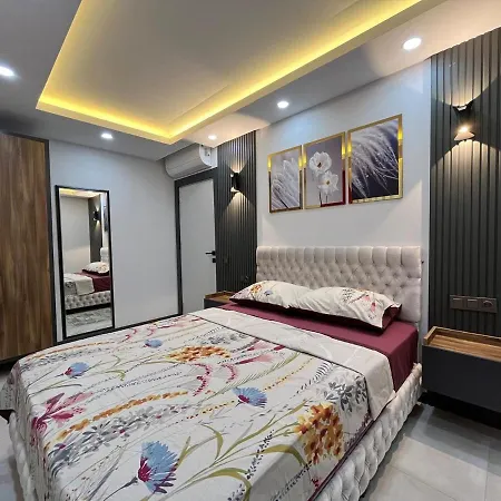 Apartmán 13 Luxury With Elevator In The Center