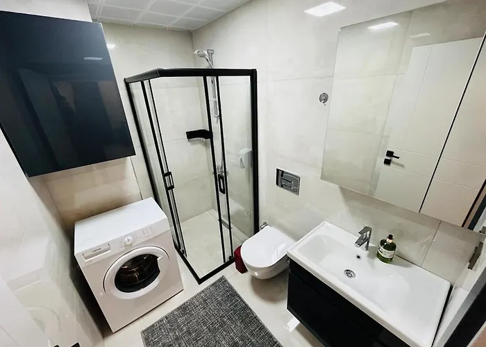 13 Luxury With Elevator In The Center شقة